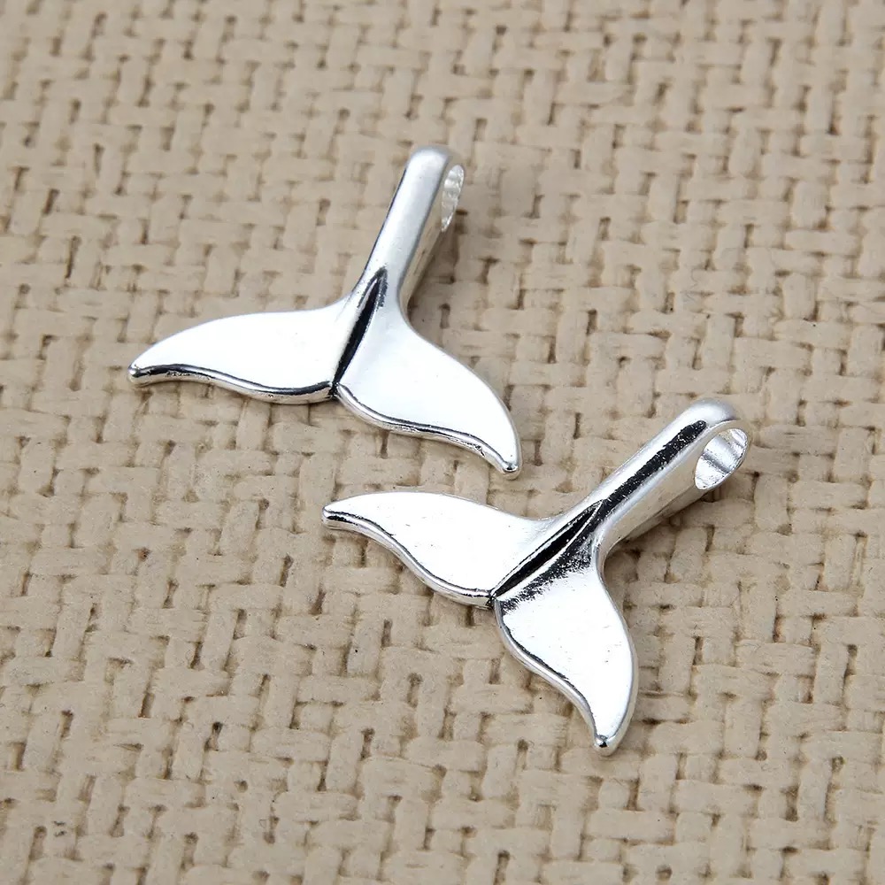 Vintage Jewelry Collection - 5/10個入りアンティークシルバーメッキクジラの尾合金ペンダント、レトロな人魚の尾チャーム、ネックレスDIYジュエリーパーツ