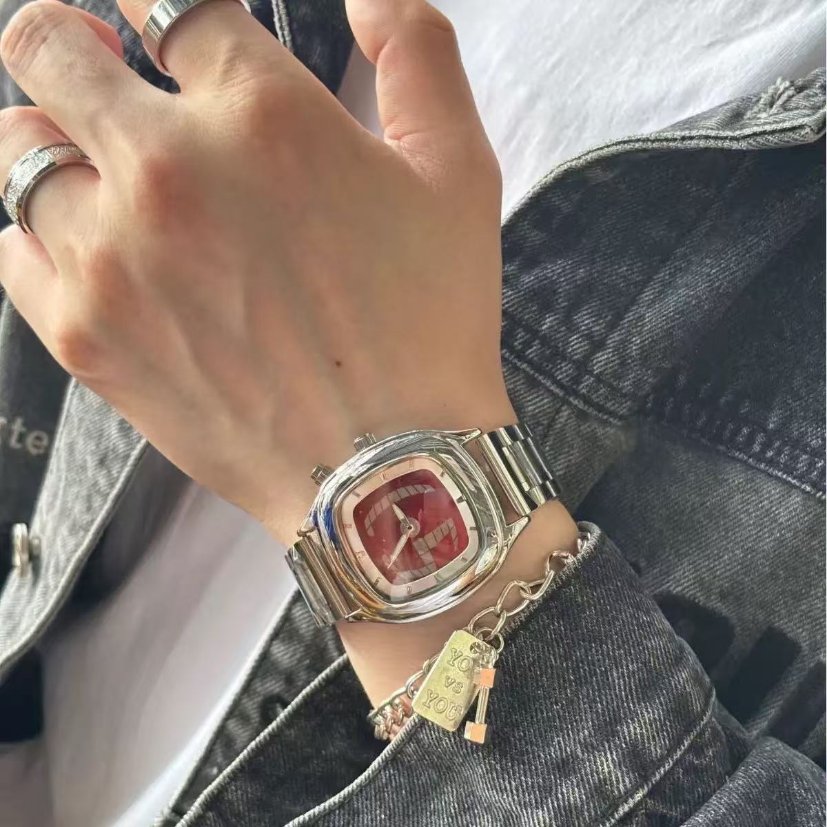 ミレニアムレトロスタイルメンズウォッチクォーツ時計30m防水 - Vintage Watch Collecting のレビューと価格