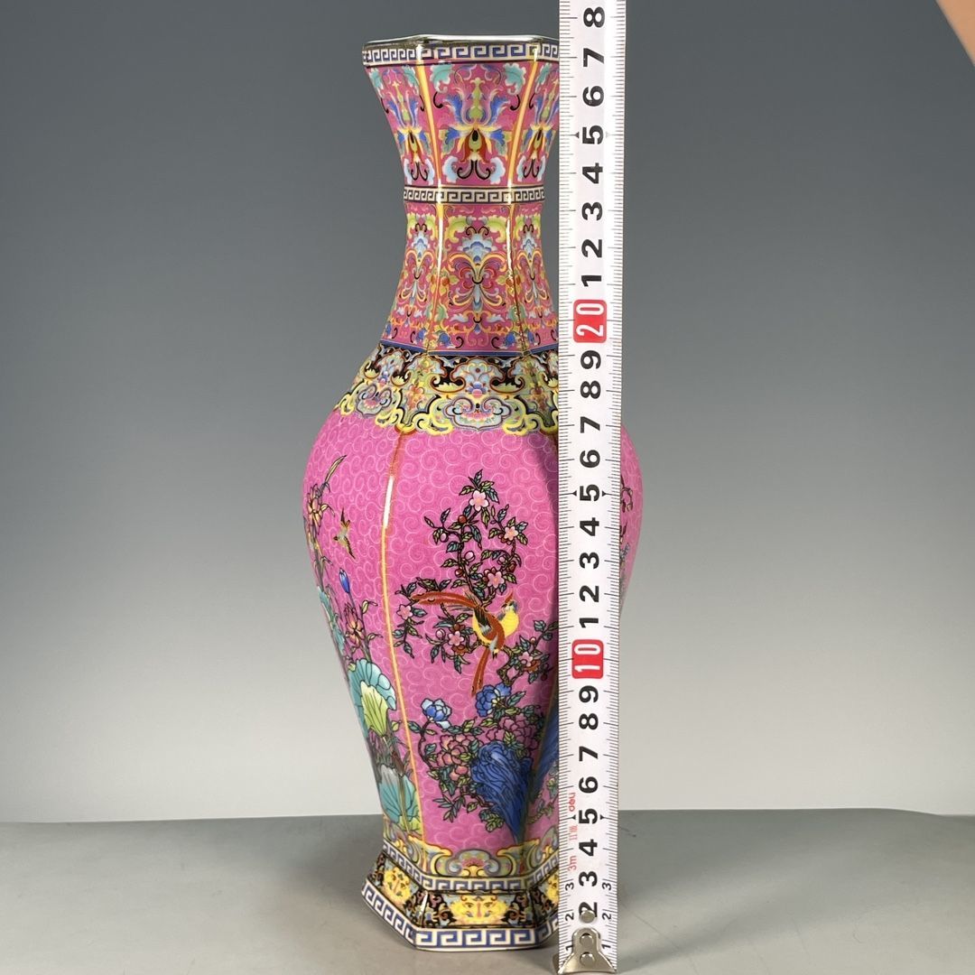 六角形の腰がくびれた磁器花瓶、清朝のエナメルピンク釉薬、窓模 - Vintage Collectible Pottery のレビューと価格