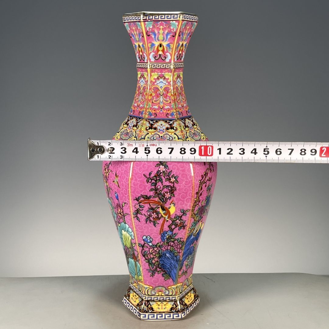 六角形の腰がくびれた磁器花瓶、清朝のエナメルピンク釉薬、窓模 - Vintage Collectible Pottery のレビューと価格