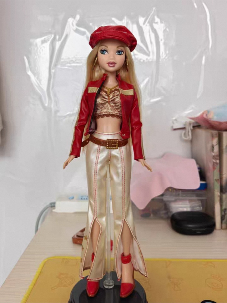 在庫ありヴィンテージコレクタブルファッションドール衣装赤いフ - Vintage Collectible Barbie Dolls のレビューと価格